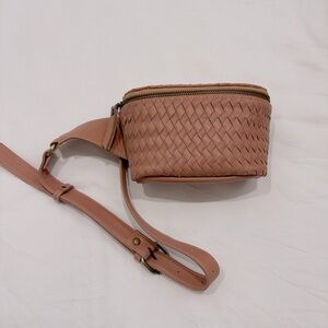 New MANDRN Woven Leather Fanny Pack (Remy)